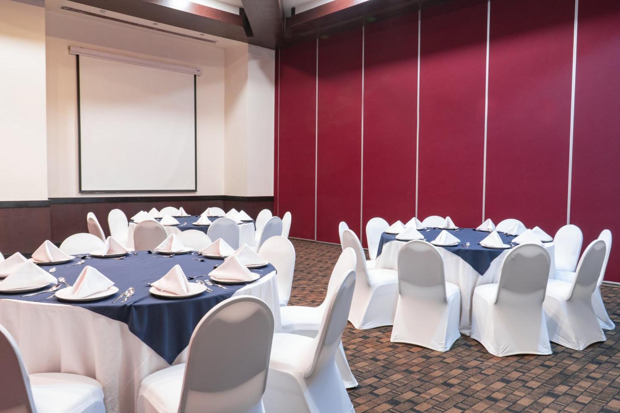 Fiesta Inn Tepic Exterior photo